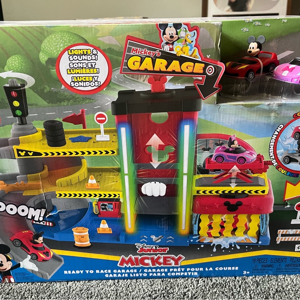 Disney Mickey Ready To Race Garage Playset New In Box